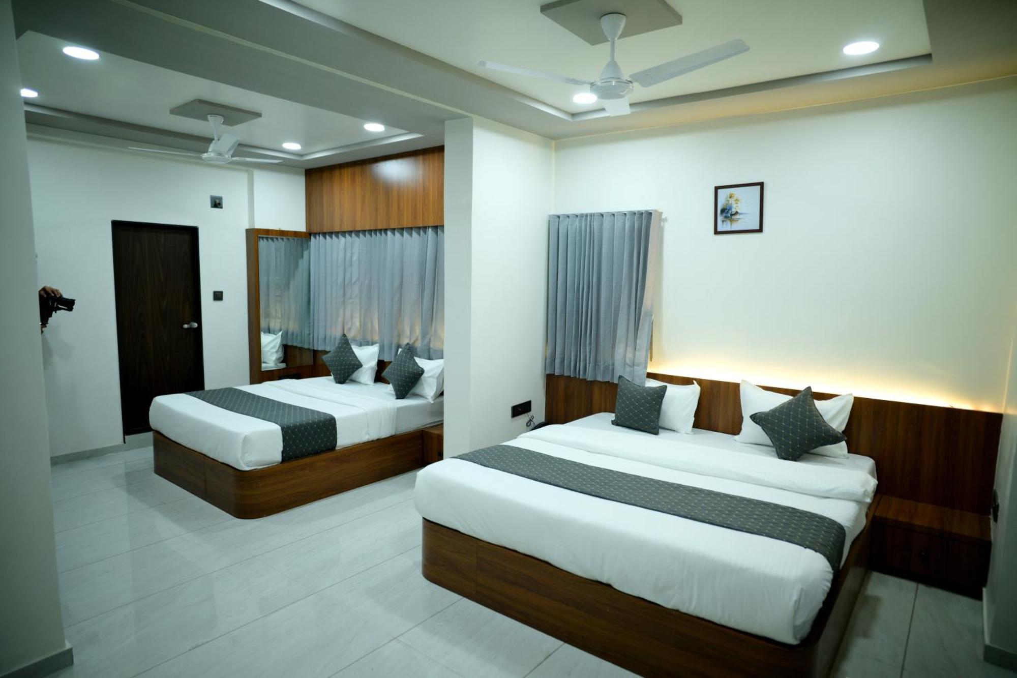 Palanpur Hotel Aagman מראה חיצוני תמונה