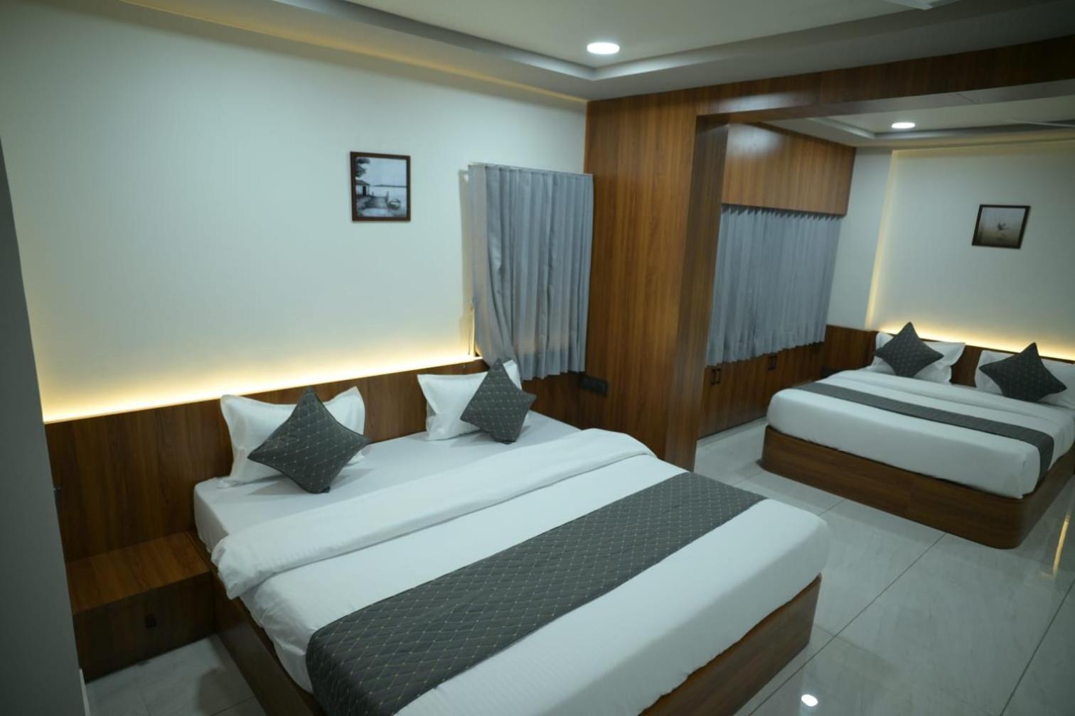 Palanpur Hotel Aagman מראה חיצוני תמונה
