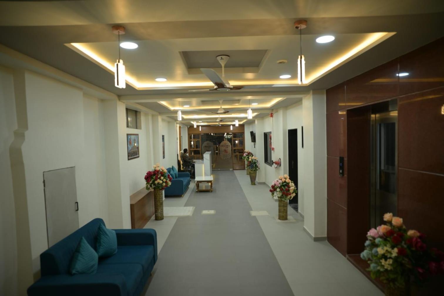 Palanpur Hotel Aagman מראה חיצוני תמונה